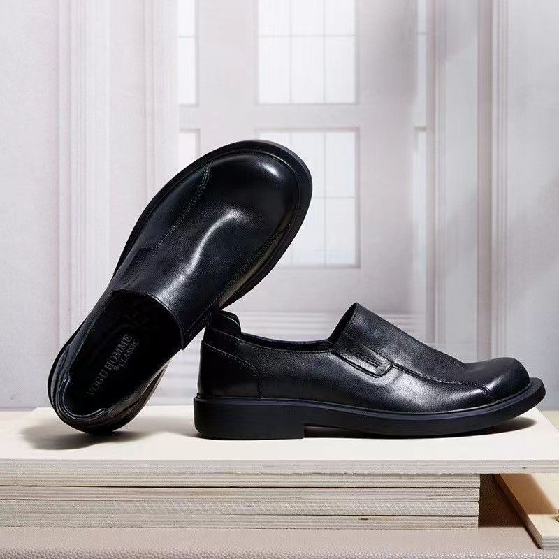 2023 Uudet Miesten Nahkaiset Isovarvas Muodolliset Kengät Slip-on Vapaa-ajan Pyöreävarpaiset Hengittävät Työkengät